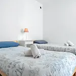 Apartment Hauzify I Riera *