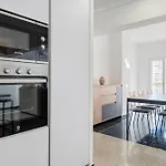 Hauzify I Riera Apartment *